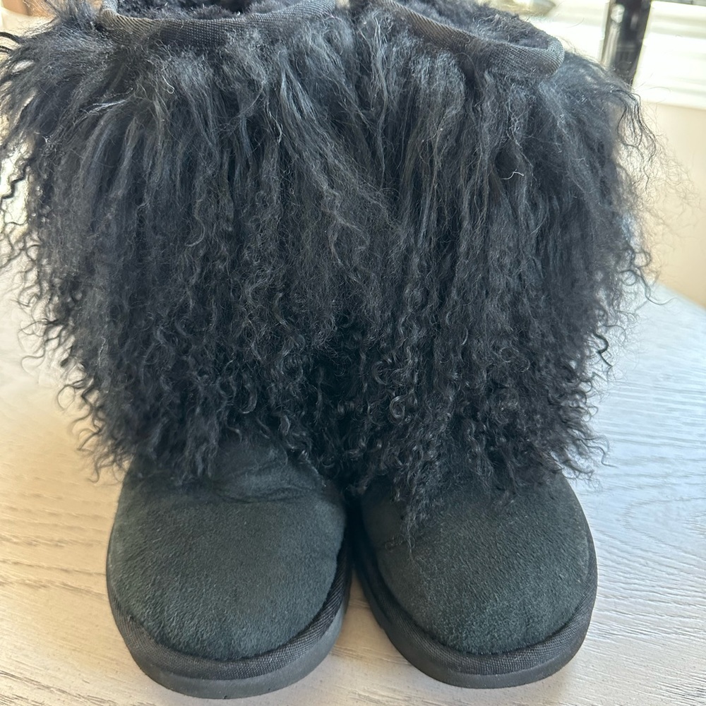 Ugg shaggy sheepskin black boots women’s size 5
